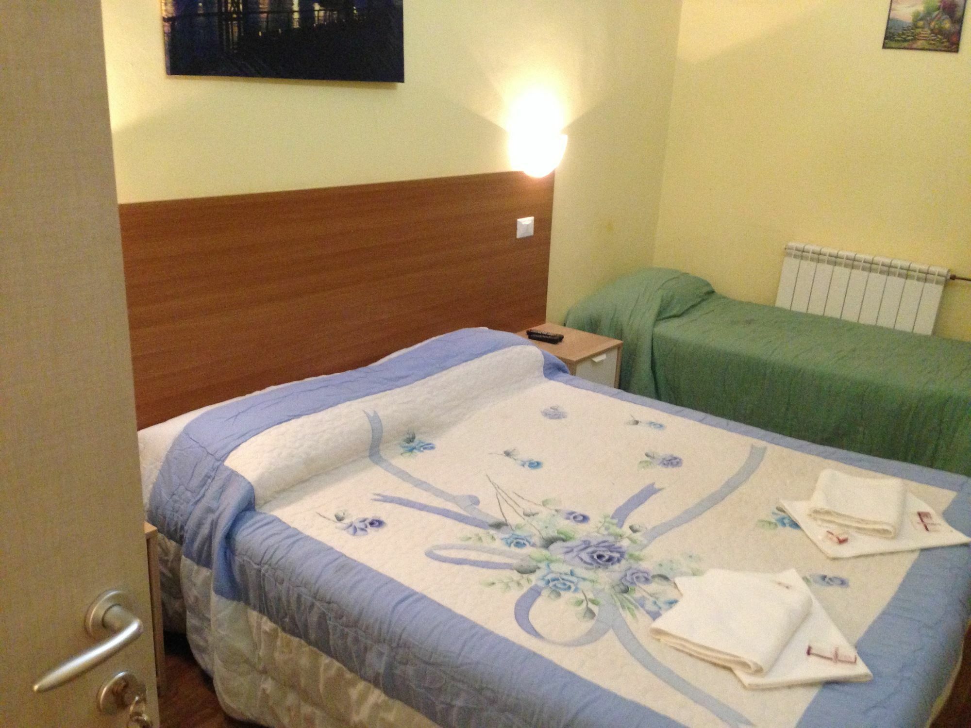 Dixi Bird Guesthouse Roma Ngoại thất bức ảnh